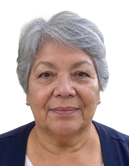 Portrait 35 by 45 millimetre result for older woman